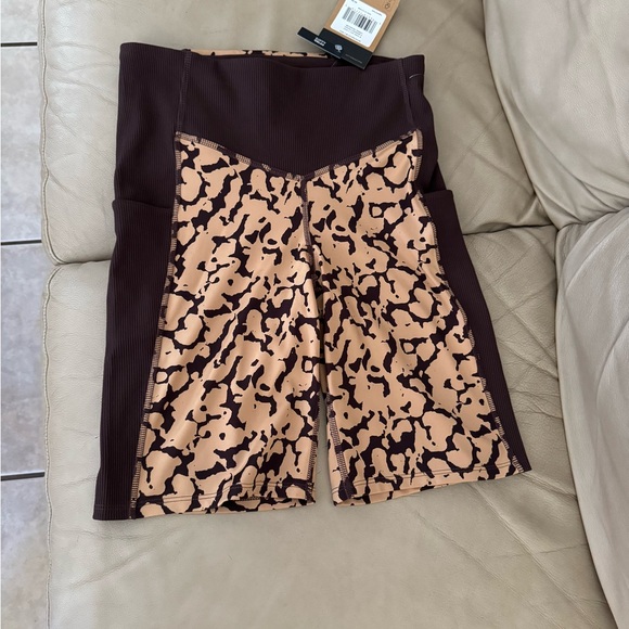 The North Face Women's Dune Sky 9" Tight Short - Picture 6 of 12